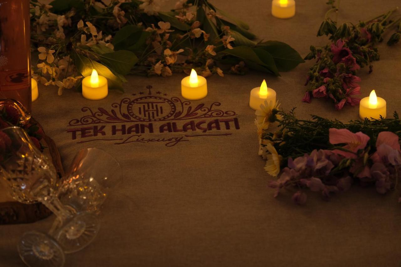 Tek Han Alacati Hotel Bagian luar foto