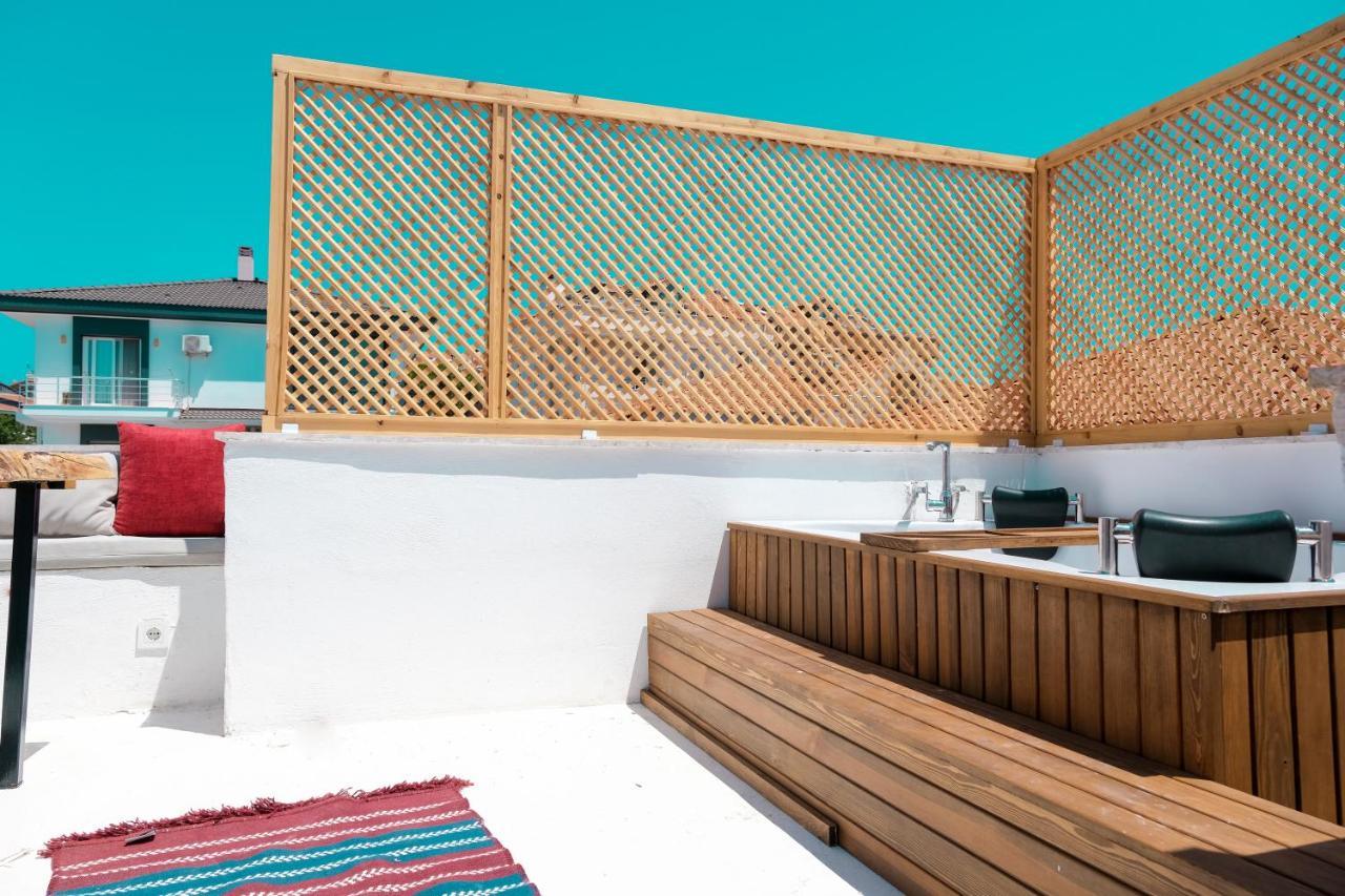 Tek Han Alacati Hotel Bagian luar foto
