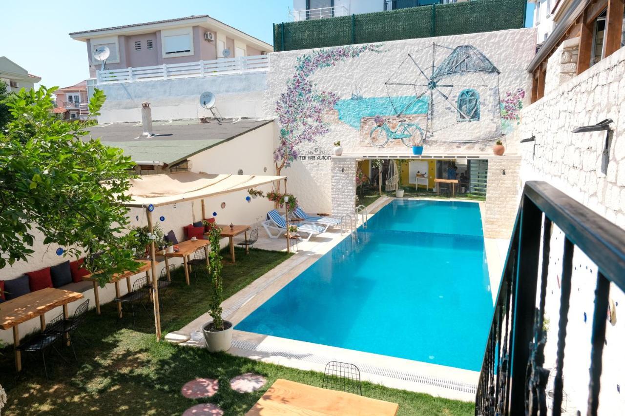 Tek Han Alacati Hotel Bagian luar foto