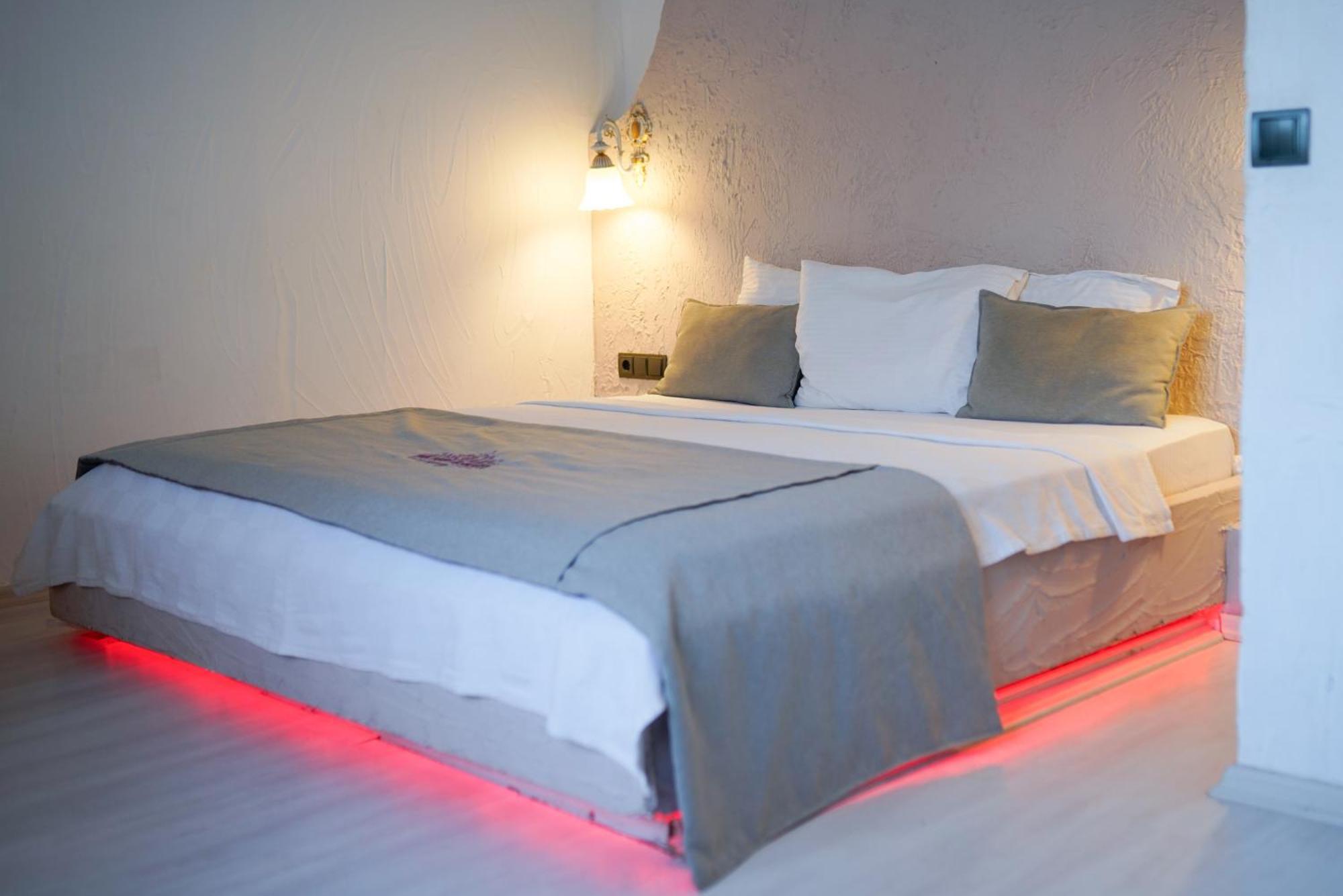 Tek Han Alacati Hotel Bagian luar foto