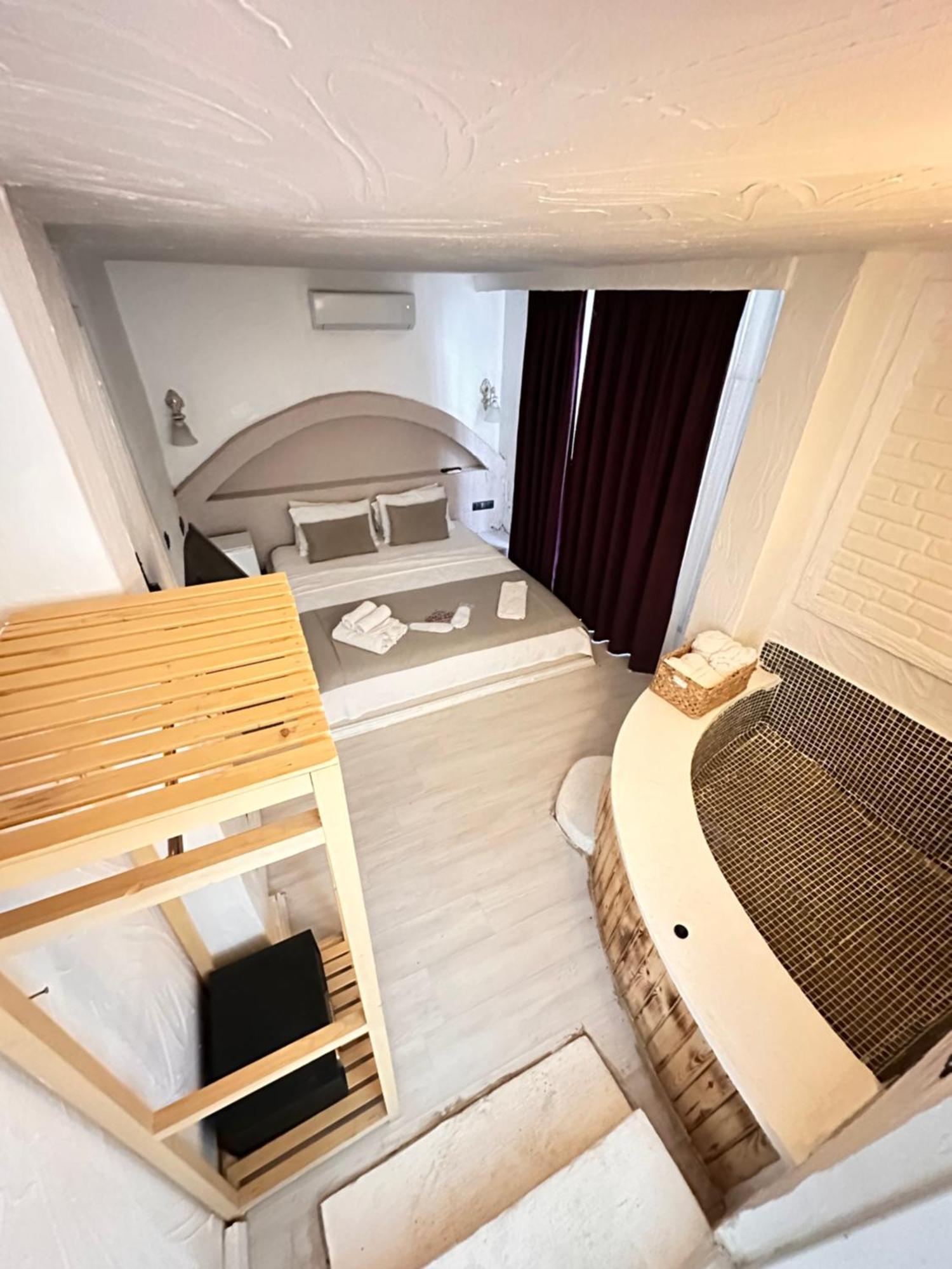 Tek Han Alacati Hotel Bagian luar foto