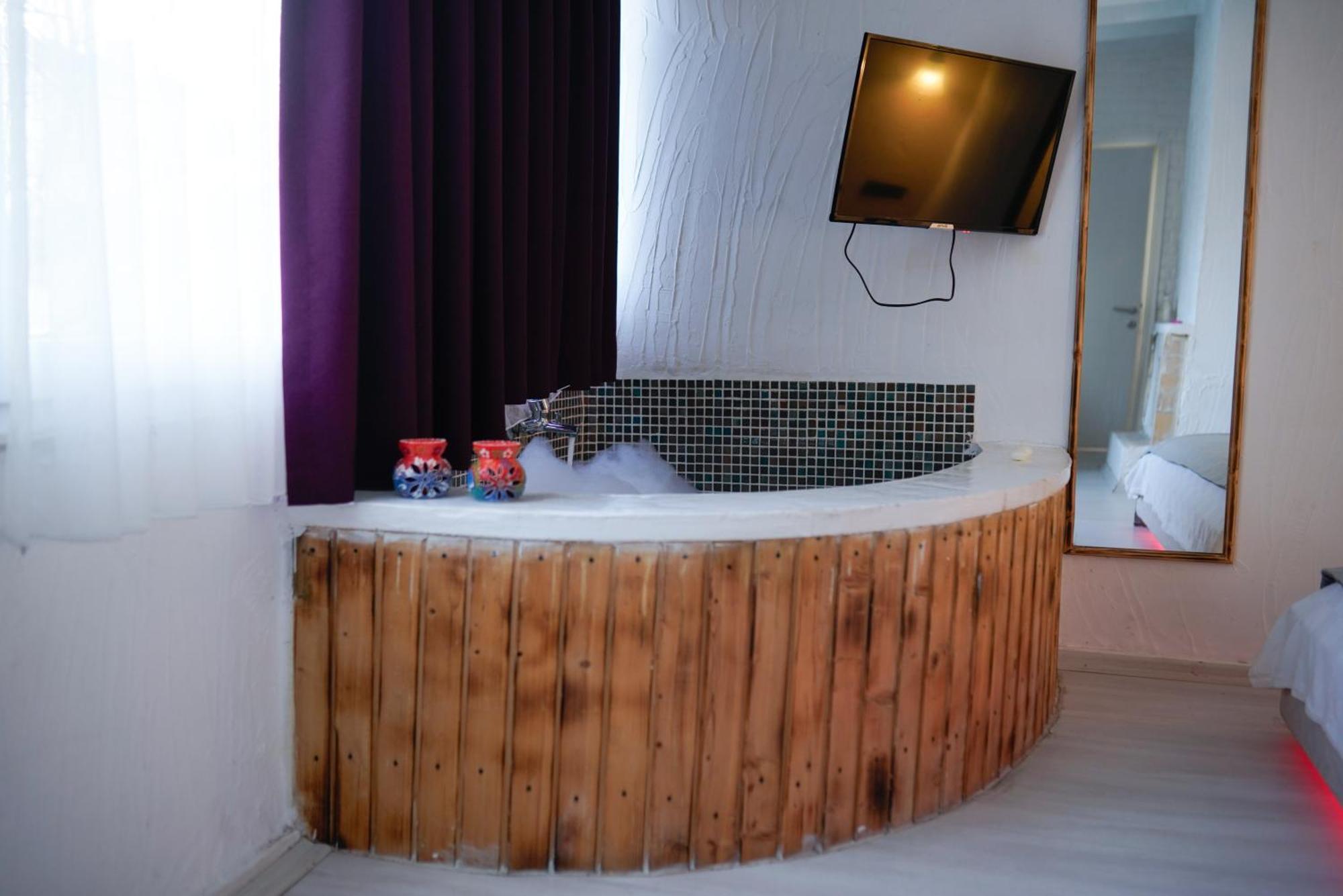 Tek Han Alacati Hotel Bagian luar foto