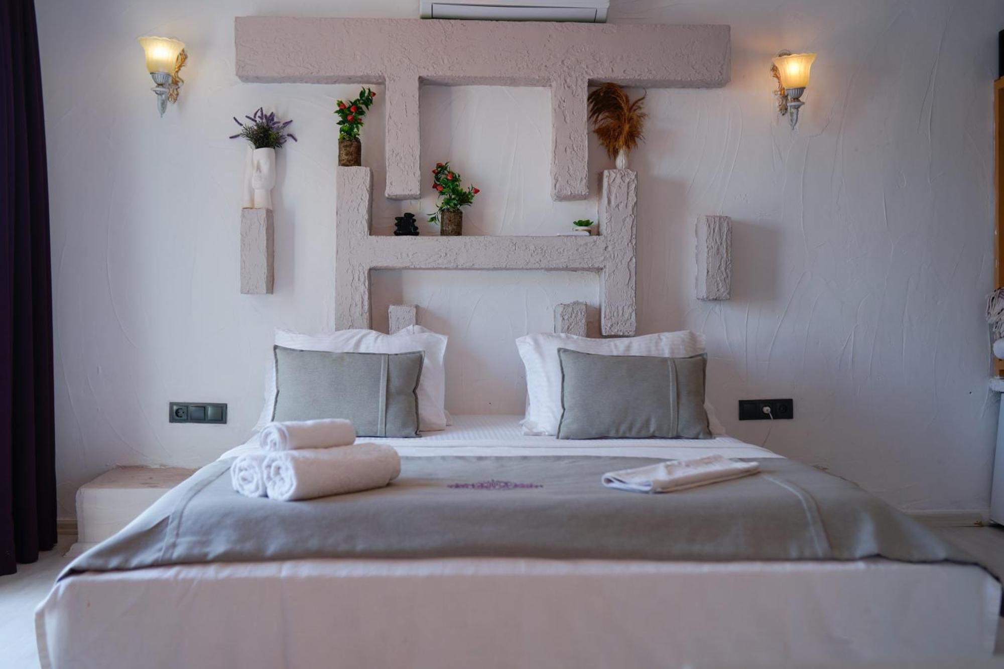 Tek Han Alacati Hotel Bagian luar foto